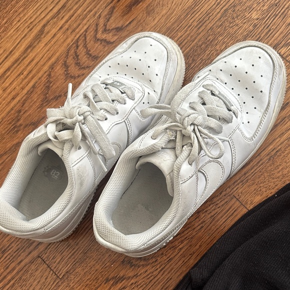 Nike Women's Air Force 1 Sneakers - Picture 1 of 1